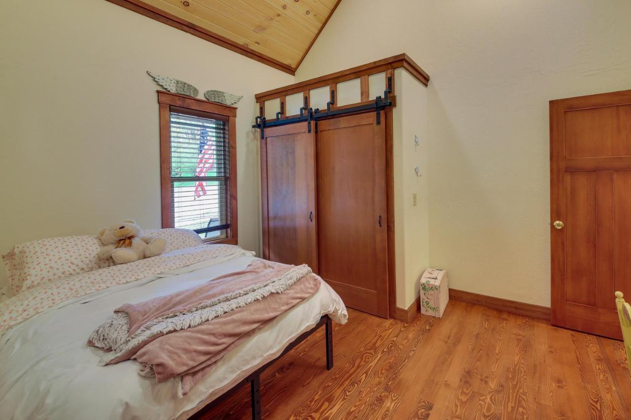 Downtown Bonners Ferry Home With Covered Porch! Exterior photo