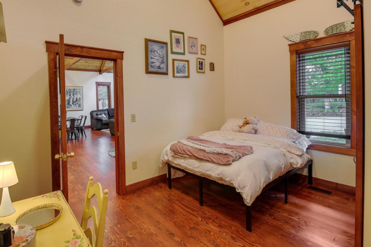 Downtown Bonners Ferry Home With Covered Porch! Exterior photo